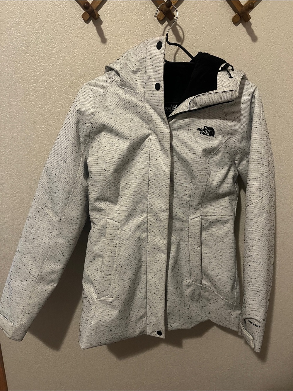 The North Face Women's Speckled Light Gray Hooded Ski Jacket